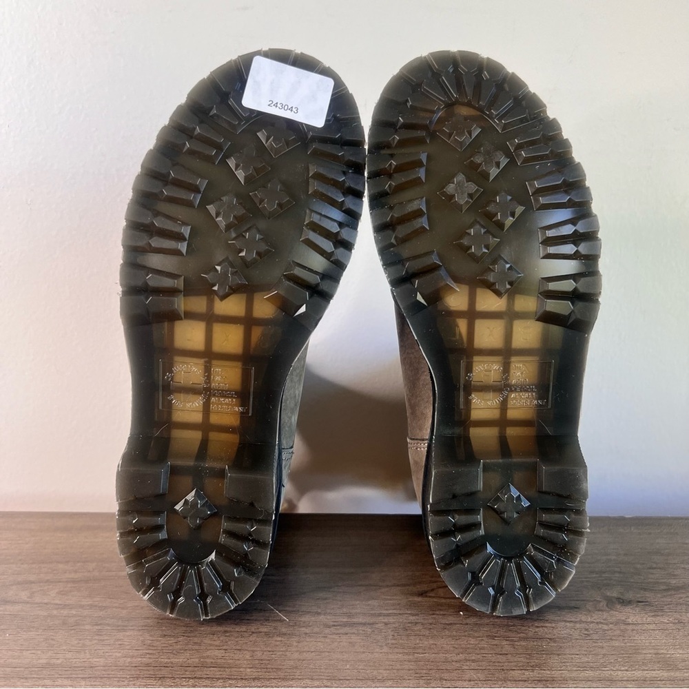 Dr. Martens Women’s Leonore Faux Fur Lined Nubuck Chelsea Boot Size 6 #666 - Picture 10 of 10